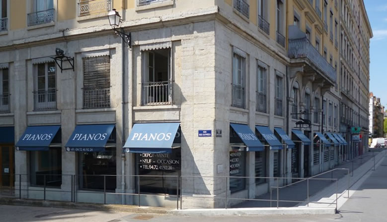 Magasin-EML-Pianos-Lyon-02.jpg