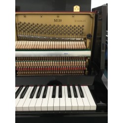 Piano droit YAMAHA M110