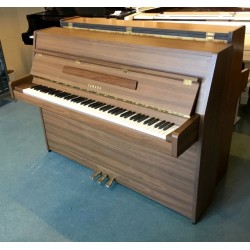 Piano droit occasion YAMAHA C 108 Noyer Satiné