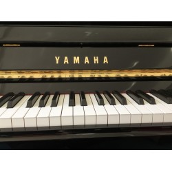 Piano Droit YAMAHA E-116 Noir Brillant