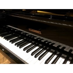 PIANO A QUEUE SCHIMMEL 150T Noir brillant