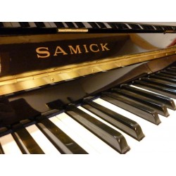 Piano Droit SAMICK SU-108 P Noir brillant 108 cm