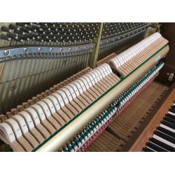 Piano droit YAMAHA P116N Noyer satiné 114cm