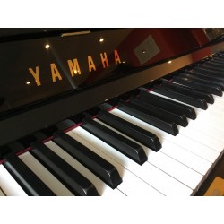 PIANO DROIT YAMAHA YUS1 SILENT 121cm Noir Brillant