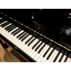 Piano droit SCHIMMEL K122 E Noir brillant