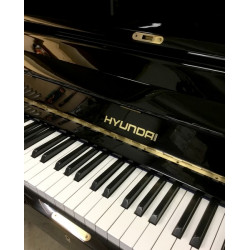 Piano droit Hyundai By Samick U-838 121cm noir brillant