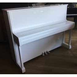 PIANO DROIT YAMAHA P121 121cm Blanc Brillant Chrome
