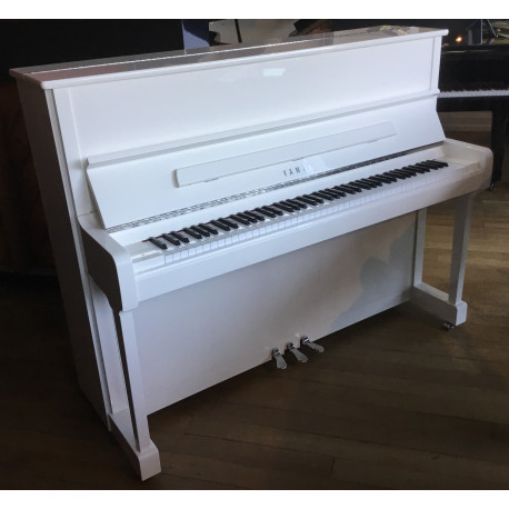 PIANO DROIT YAMAHA P121 121cm Blanc Brillant Chrome