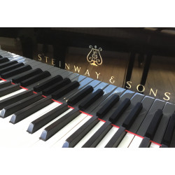 Piano à queue STEINWAY & SONS A 118cm noir brillant