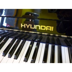 Piano Droit HYUNDAI U-810 110cm Noir brillant