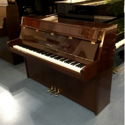 Piano Droit YAMAHA 105 Acajou Brillant