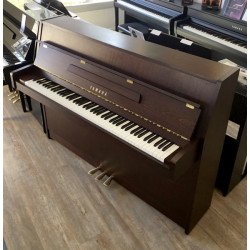 Piano droit occasion YAMAHA C 108 Acajou Satiné