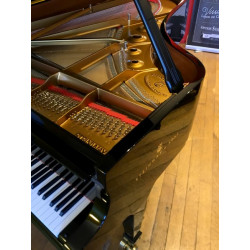 Piano à queue STEINWAY & SONS, modèle B, finition noir brillant