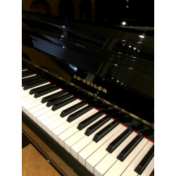 Piano Droit SEILER 112 Classique Noir Brillant