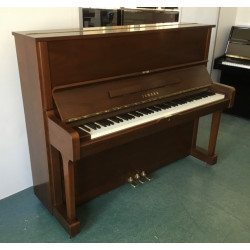 Piano Droit YAMAHA U1 121cm Noyer satiné