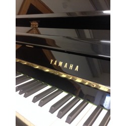 Piano Droit YAMAHA LU201 114cm Noir brillant