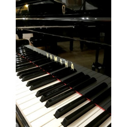 PIANO A QUEUE YAMAHA C3 186cm Noir Brillant