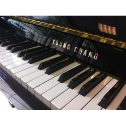Piano Droit YOUNG CHANG U-109 Noir brillant