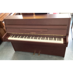 PIANO DROIT YAMAHA E-108 ACAJOU SATINE