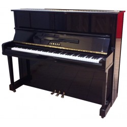 Piano Droit YAMAHA UX10BL 121cm Noir brillant