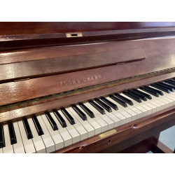 Piano droit YOUNG CHANG U-121 Noyer Satiné 121 cm