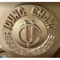 Piano droit Young Chang U109 finition ivoire