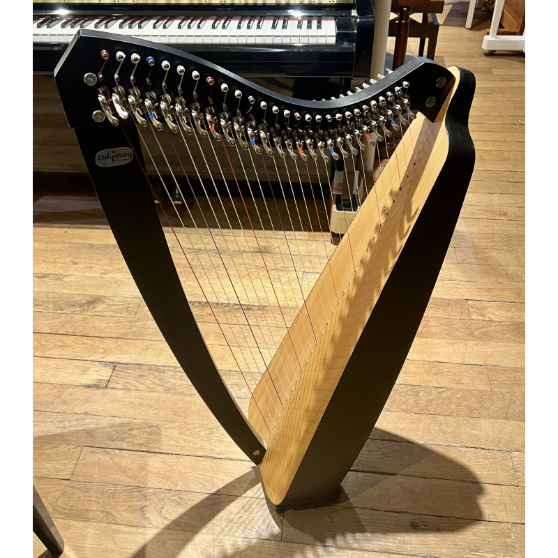 Harpe occasion Odyssey 27 cordes Noir Harpe occasion Odyssey 27 cordes Noir