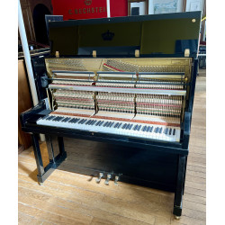 Piano droit PLEYEL P-131 finition noir brillant