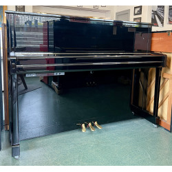 Piano droit YAMAHA B2SC2 113 cm finition noir brillant