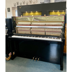 Piano droit ED SEILER 131 cm finition noir brillant