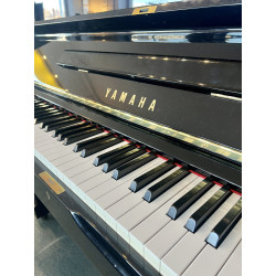 PIANO DROIT YAMAHA UX 3 Noir brillant 131cm