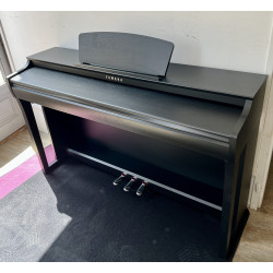 OCCASION Piano numérique meuble YAMAHA CLP-725 finition noir mat