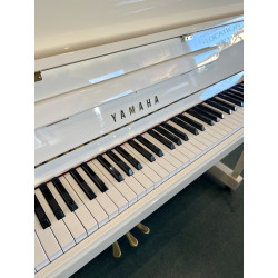YAMAHA B2 Blanc Brillant Piano Droit