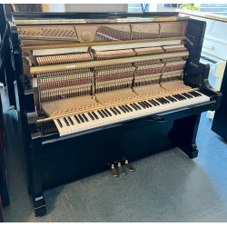 Location piano droit Kawai US-50 Noir Brillant