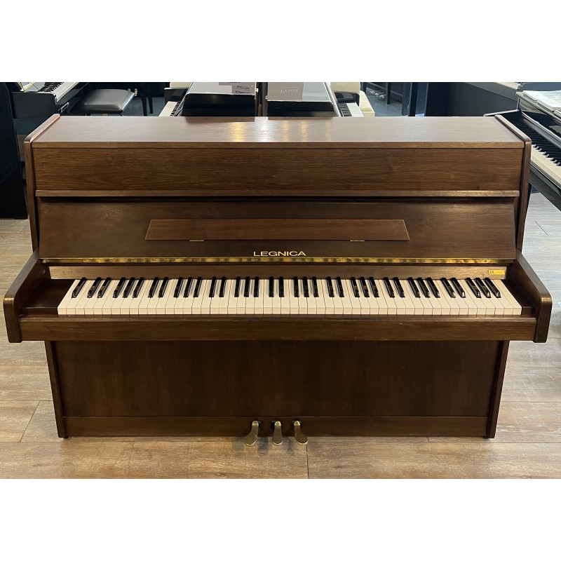 Legnica M-105 Piano droit Noyer Satiné