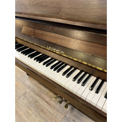 Legnica M-105 Piano droit Noyer Satiné