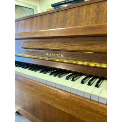 Samick S-105 Piano Droit couleur Noyer Satiné