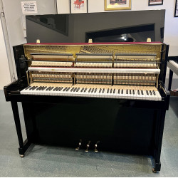 Piano Droit RAMEAU 118 Camargue Renner Noir brillant