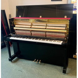 Piano Droit Yamaha E116 Finition Noir Brillant