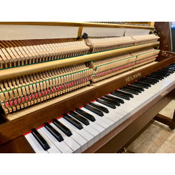 Heilmann UP108 Piano droit Finition Noyer Satiné