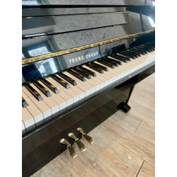 Young Chang U-109 Piano Droit Noir Brillant
