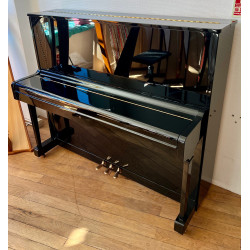 Petrof P-125 Piano Droit Noir Brillant