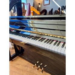 Petrof P-125 Piano Droit Noir Brillant