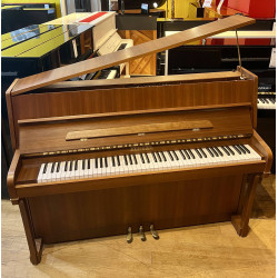 PLEYEL by SCHIMMEL Marigny Piano Droit Noyer Satiné