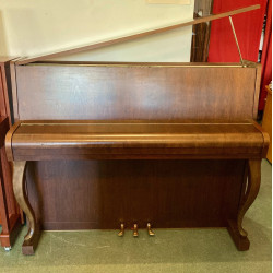 RAMEAU Beaugency Piano droit français finition noyer satiné