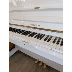 Piano droit Hyundai By Samick U-838N 121cm Blanc brillant