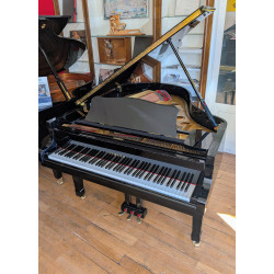 YAMAHA C3 Piano à queue Finition Noir Brillant