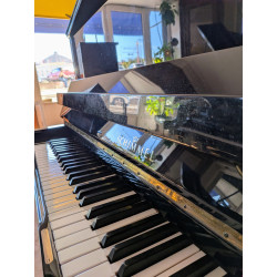 SCHIMMEL 118T Piano Droit Finition Noir Brillant avec mécanique Renner