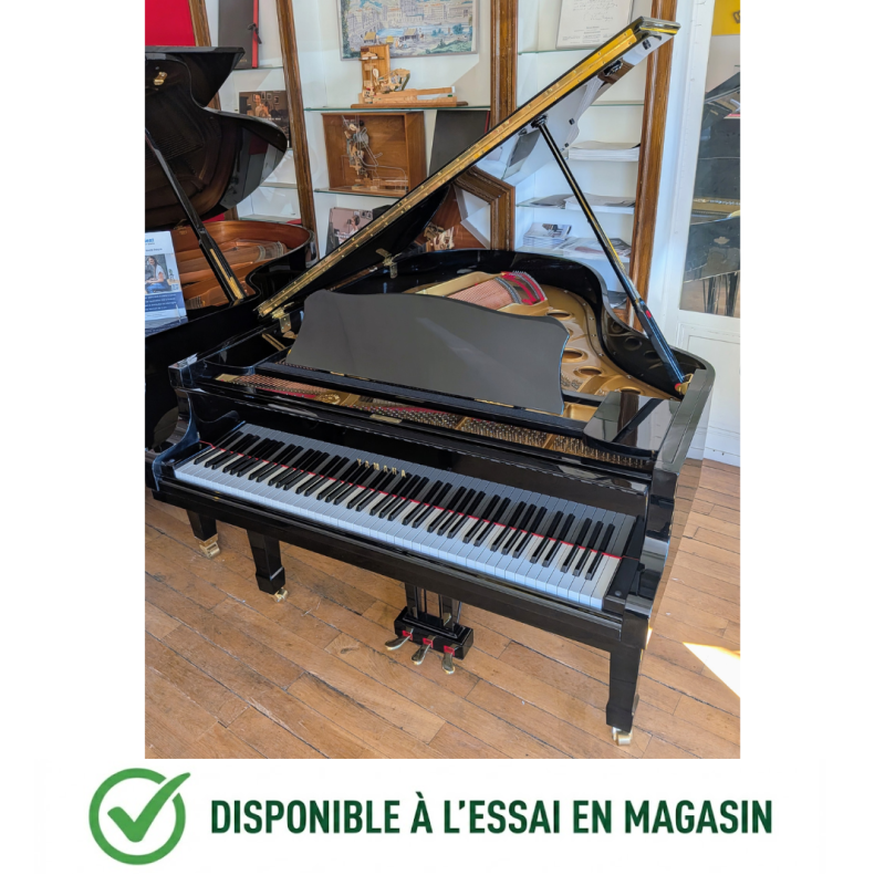 YAMAHA C3 Piano à queue Finition Noir Brillant