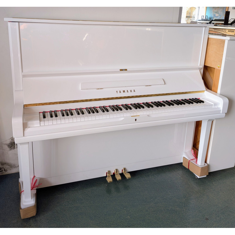 YAMAHA U3 131cm Piano Droit Blanc brillant